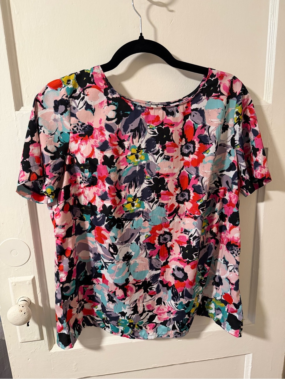 Kut from the Kloth Floral Short Sleeve Blouse Medium Tulip Cut Back Cottagecore